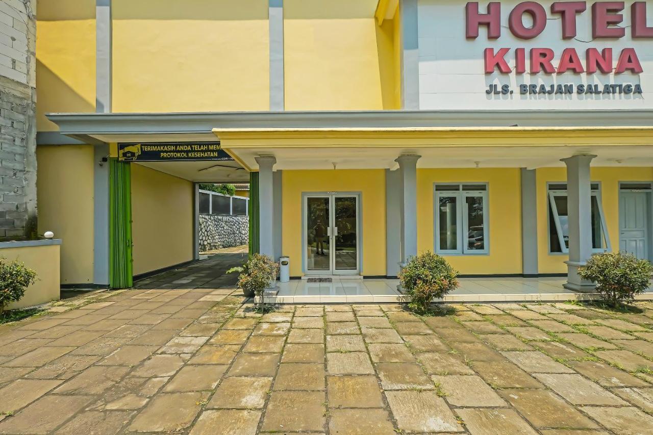 Oyo 92483 Hotel Kirana Salatiga Exterior foto